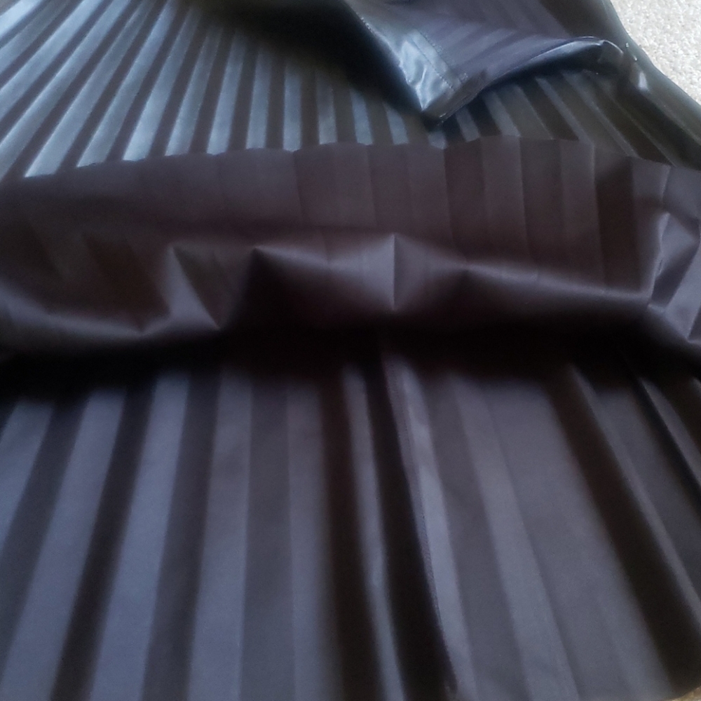 Faux Leather Black | Large | A-Line Skirt - Picture 6 of 6